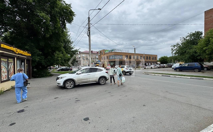 Жилой массив/Торговля/Услуги/Высокий трафик фото