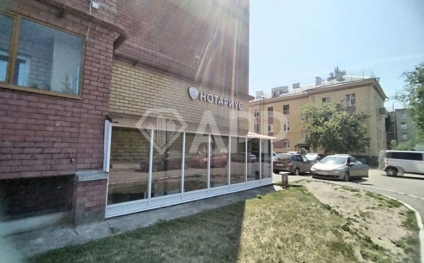 Продаю коммерческое помещение под офис, услуги, торговлю 51,9 м2  фото