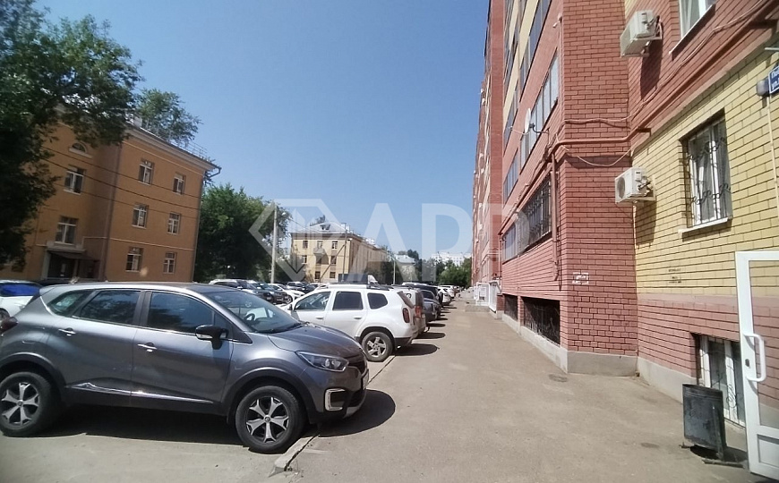 Продаю коммерческое помещение под офис, услуги, торговлю 51,9 м2  фото