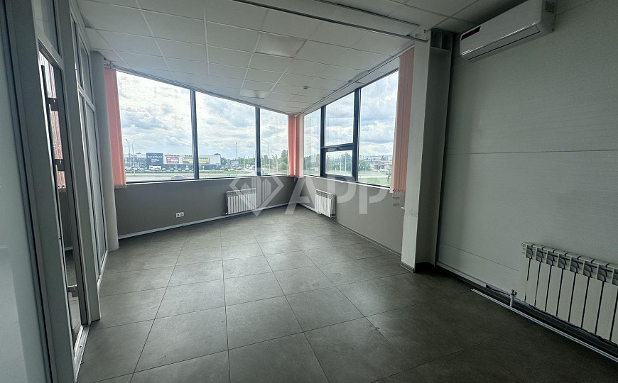 Аренда помещения свободного назначения , 215,7 м² фото