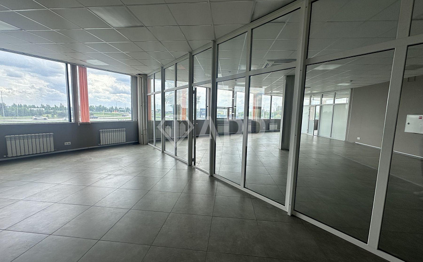 Аренда помещения свободного назначения , 215,7 м² фото