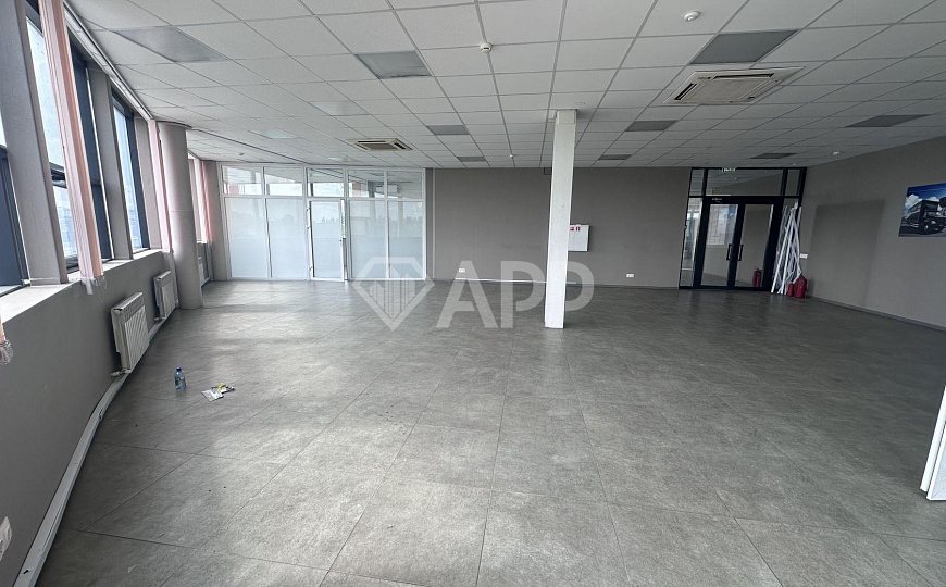 Аренда помещения свободного назначения , 215,7 м² фото