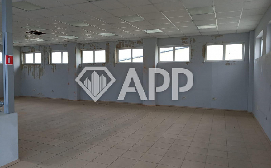 Продам торговое помещение, 230 м² фото