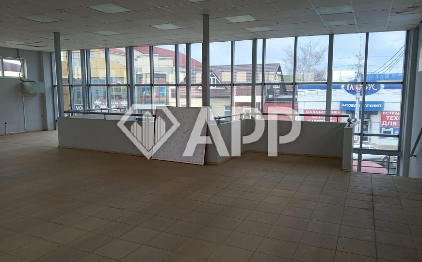 Продам торговое помещение, 230 м² фото