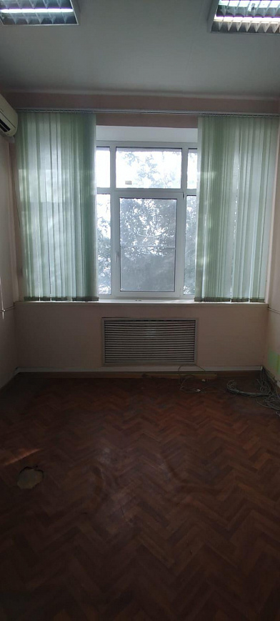 Офисное помещение в бизнес-центре 92,4 м² фото