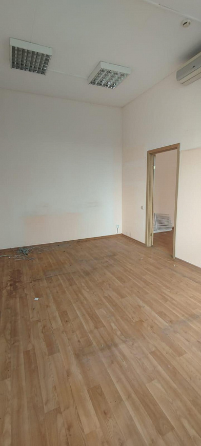 Офисное помещение в бизнес-центре 92,4 м² фото