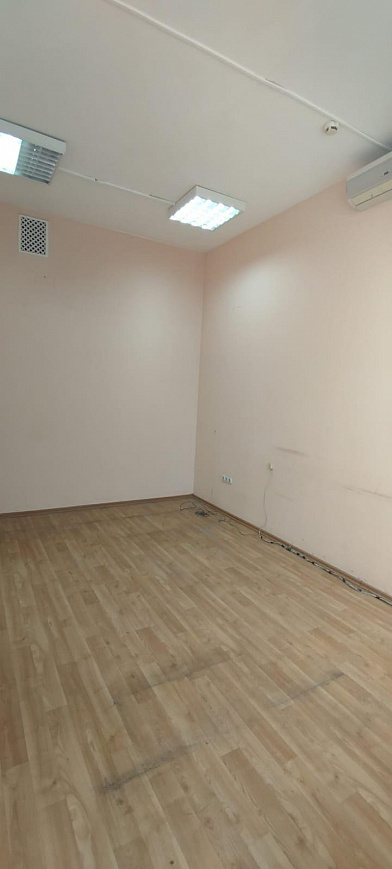Офисное помещение в бизнес-центре 92,4 м² фото