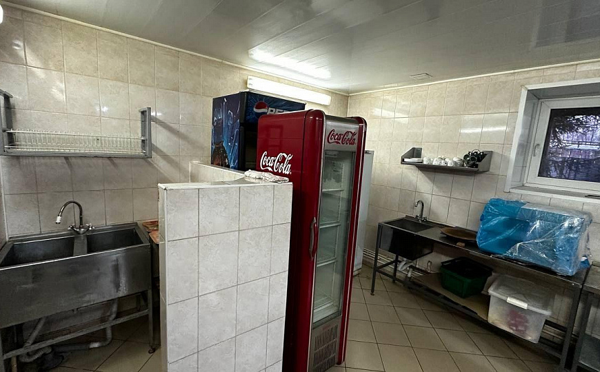 Продаю отдельно стоящее здание фото