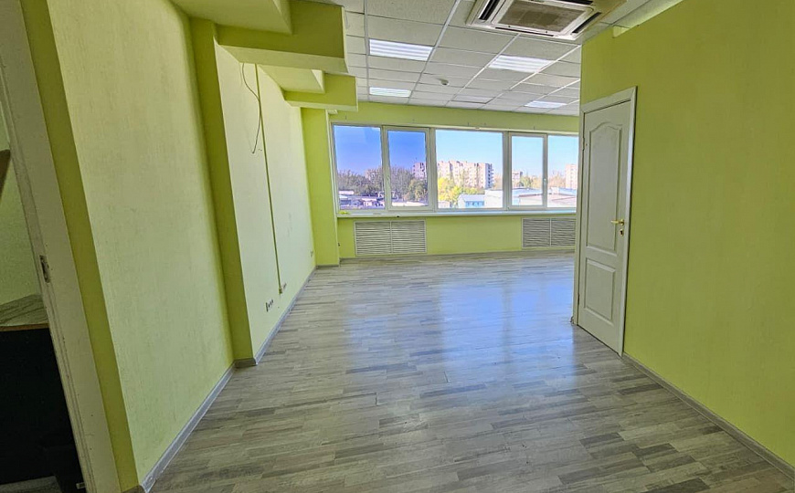 Сдам офисное помещение, 70 м² фото