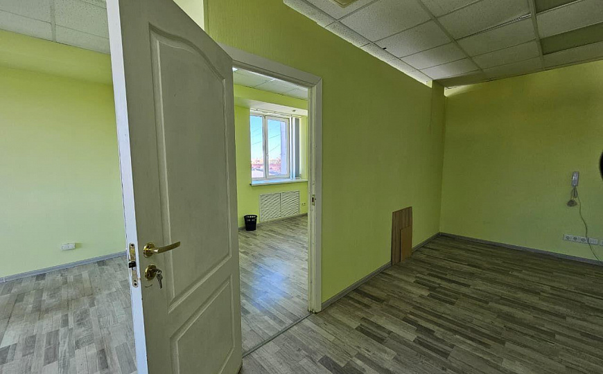 Сдам офисное помещение, 70 м² фото