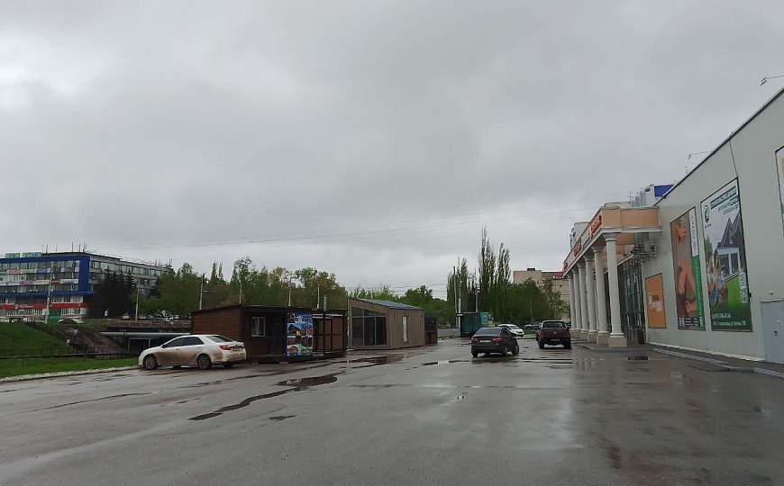 Продаётся действующий торговый центр "Ёлка", расположенный в историческом центре города фото