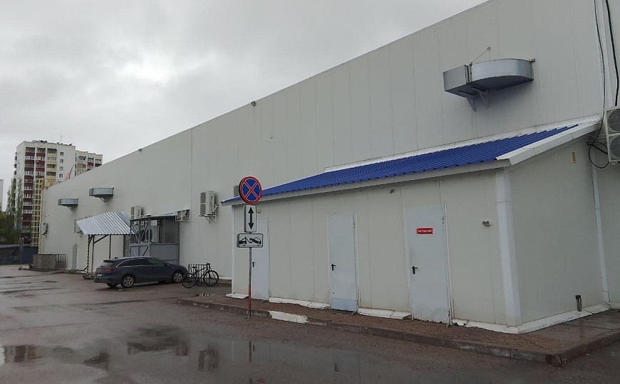 Продаётся действующий торговый центр "Ёлка", расположенный в историческом центре города фото