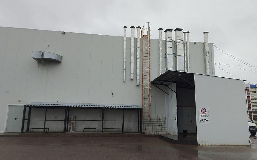 Продаётся действующий торговый центр "Ёлка", расположенный в историческом центре города фото