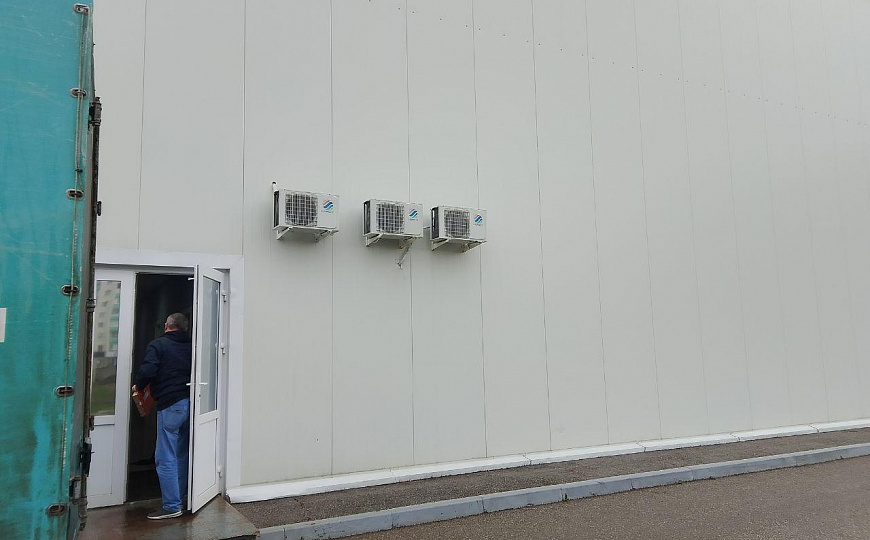 Продаётся действующий торговый центр "Ёлка", расположенный в историческом центре города фото