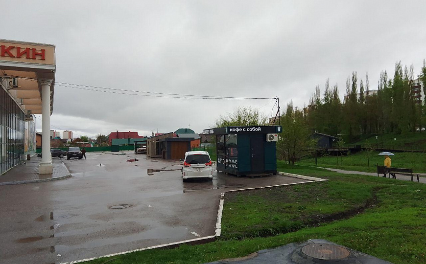 Продаётся действующий торговый центр "Ёлка", расположенный в историческом центре города фото