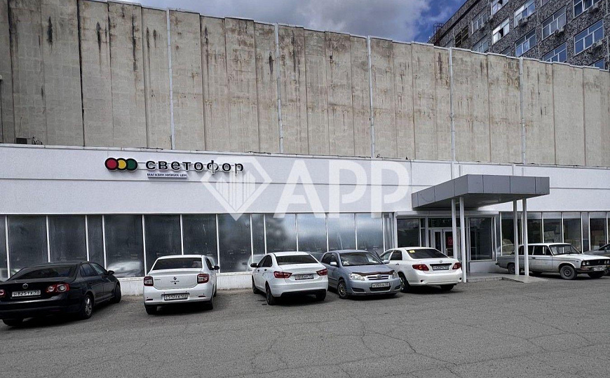 Сдам торговое помещение, 1 376,6 м² фото