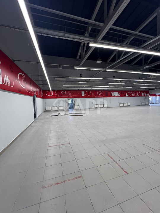 Сдам торговое помещение, 1 376,6 м² фото