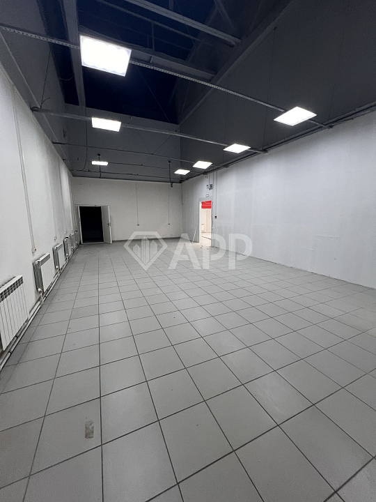 Сдам торговое помещение, 1 376,6 м² фото