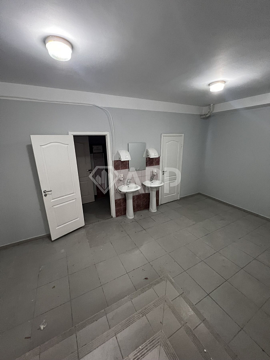 Сдам торговое помещение, 1 376,6 м² фото