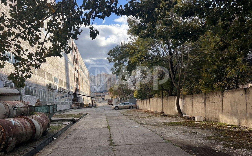 Сдам торговое помещение, 1 376,6 м² фото