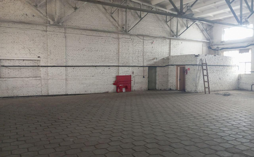 Сдам производственное помещение 2500 м² фото