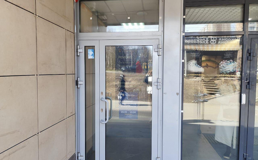 Аренда офиса/торгового помещения в центре Ижевска 1 линия 96м² фото