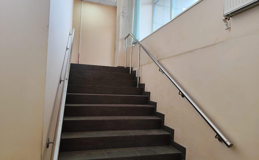 Аренда офиса/торгового помещения в центре Ижевска 1 линия 96м² фото