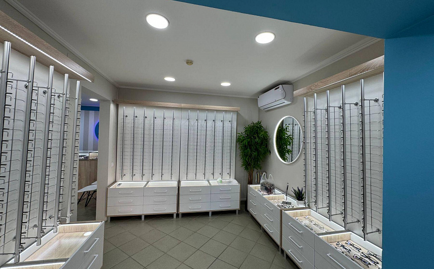 Торговое помещение 60,5 м2 на первой линии фото