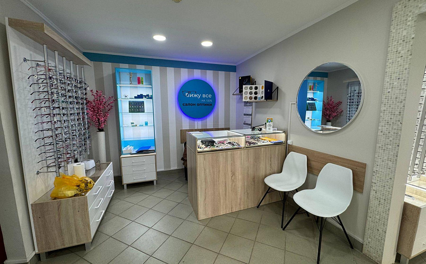 Торговое помещение 60,5 м2 на первой линии фото