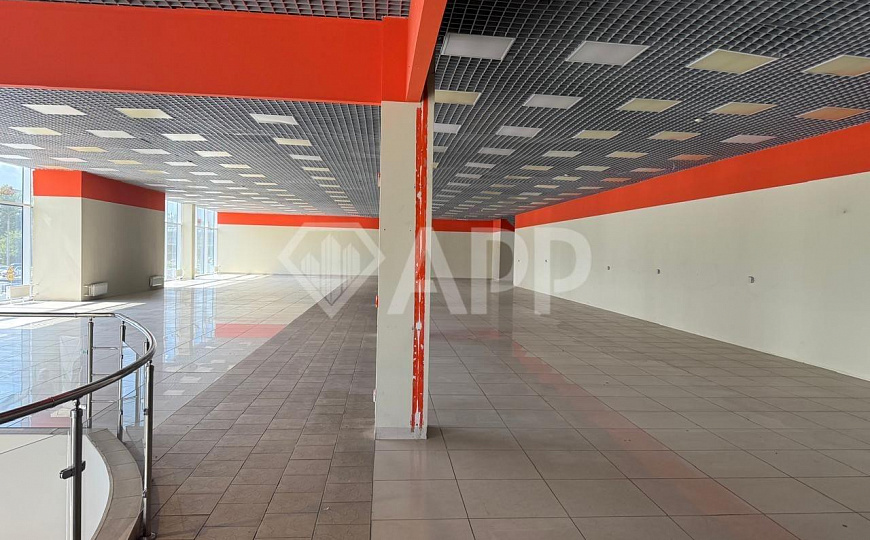 Сдаю помещение с очень высоким трафиком, 760м² фото