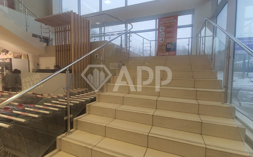 Сдаю помещение с очень высоким трафиком, 760м² фото