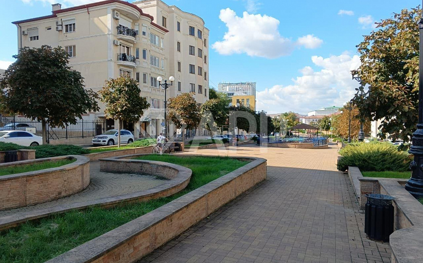 Сдаю торговое помещение , 500 м² фото