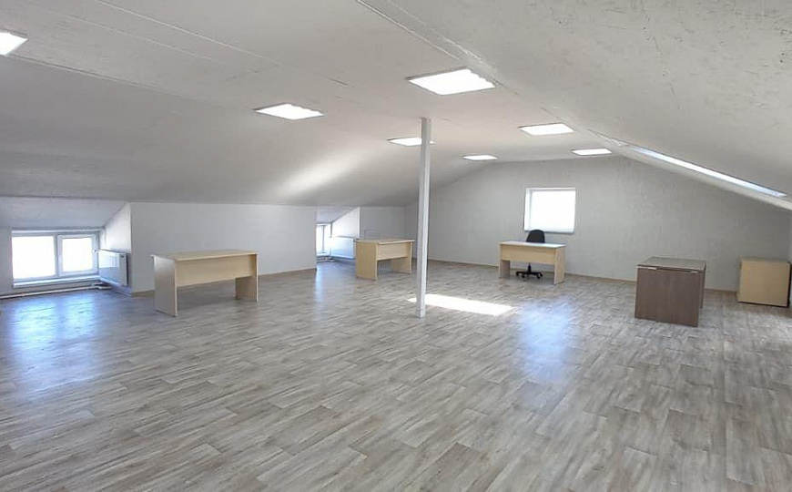 Отдельно стоящее здание 395,5 м² фото