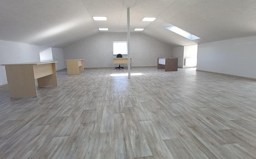 Отдельно стоящее здание 395,5 м² фото