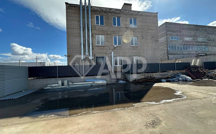 Продается здание свободного назначения с з/у фото