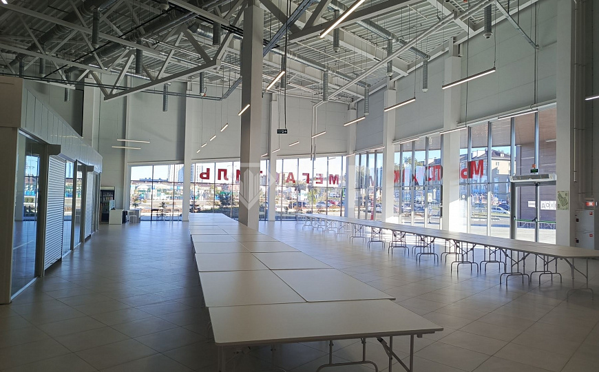 Сдам торговую площадь в ТЦ Мегастиль. фото