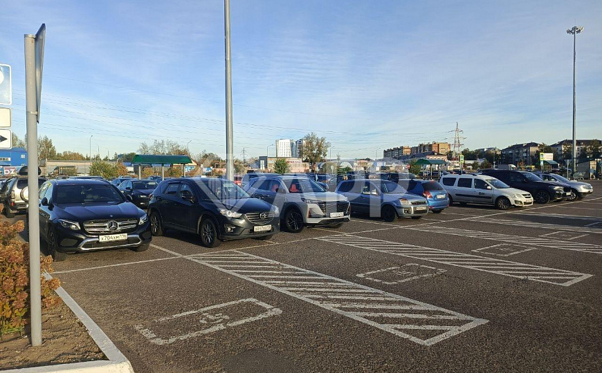 Сдам торговую площадь в ТЦ Мегастиль. фото