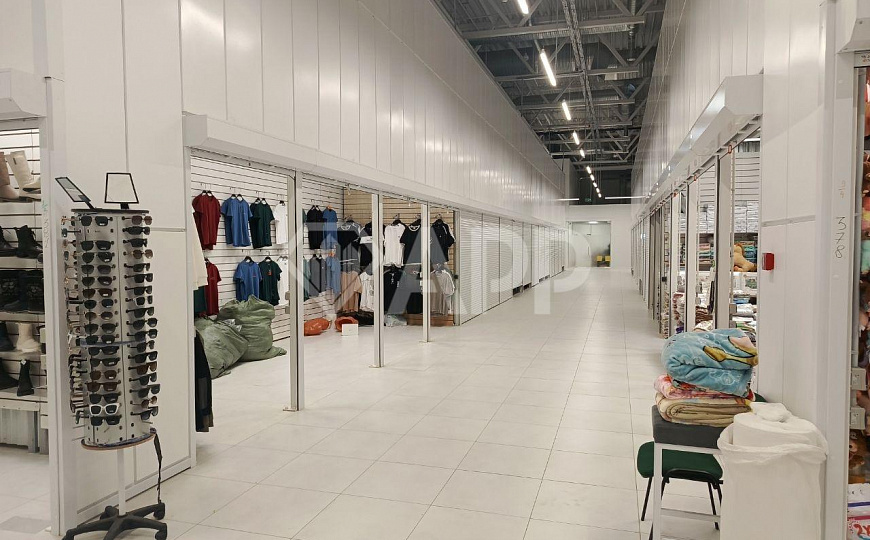 Сдам торговую площадь в ТЦ Мегастиль. фото