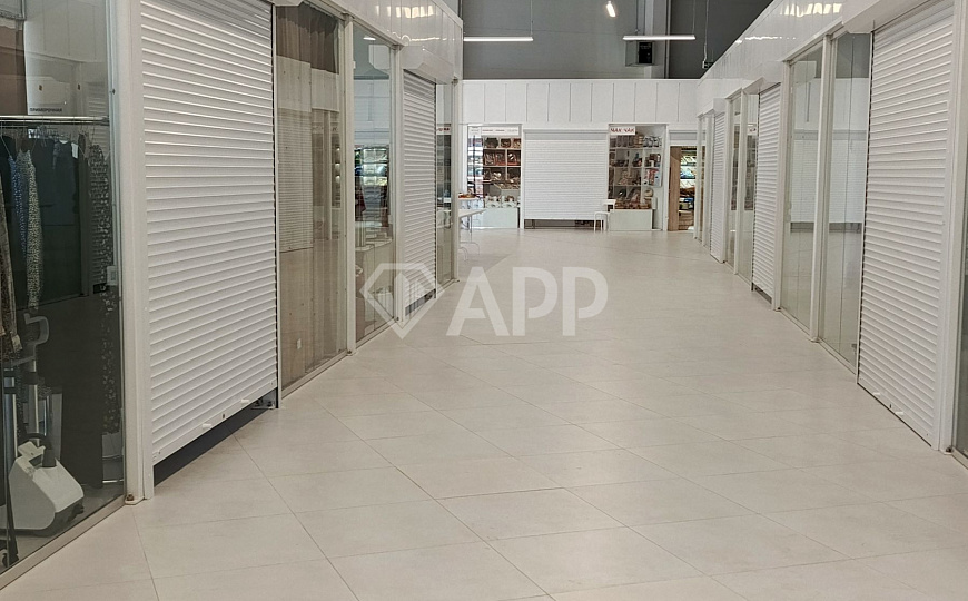 Сдам торговую площадь в ТЦ Мегастиль. фото