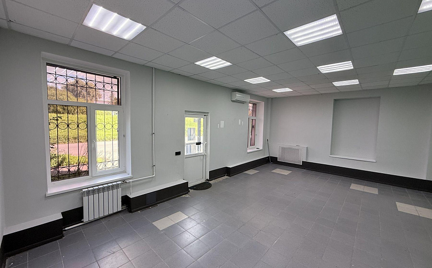 Сдам торговое помещение, 71,7 м² фото