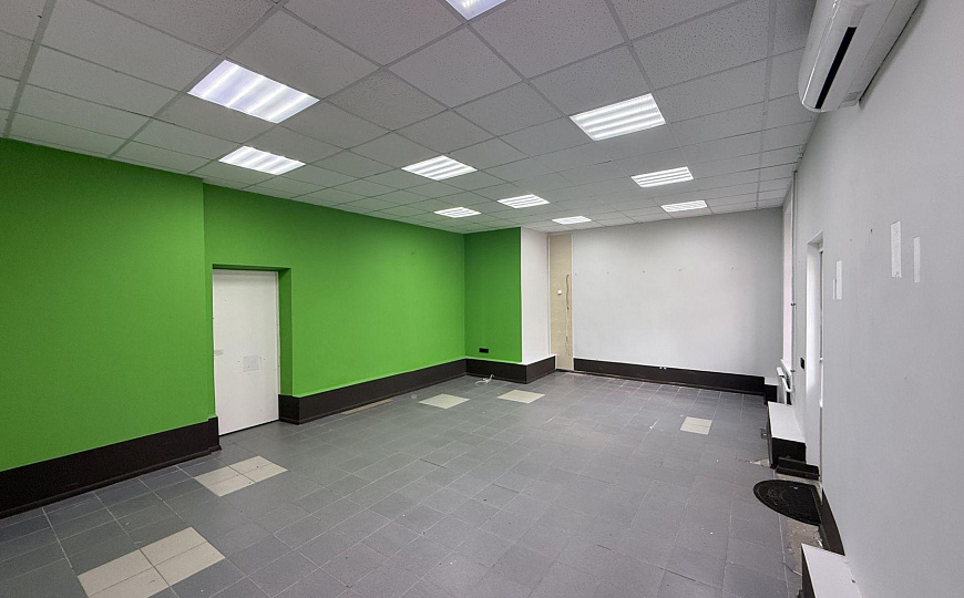 Сдам торговое помещение, 71,7 м² фото