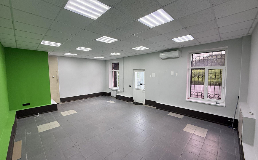 Сдам торговое помещение, 71,7 м² фото