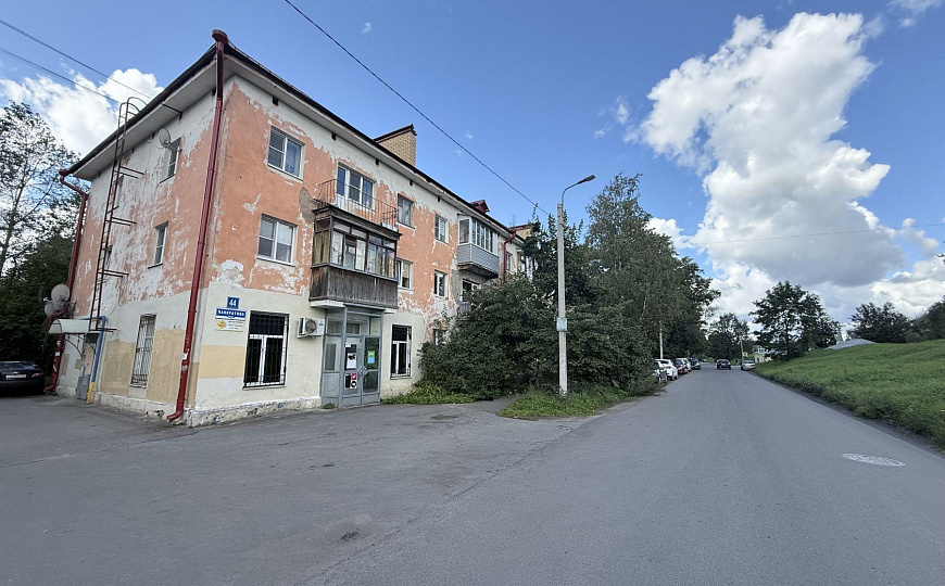 Сдам торговое помещение, 71,7 м² фото