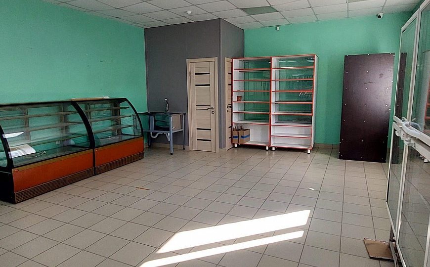 Помещение с арендаторами, готовый арендный бизнес! фото