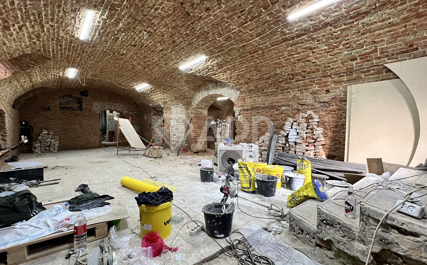 Продажа/Все новое/После реставрации/Угол фото