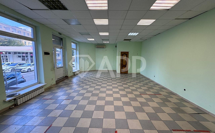 Сдам торговое помещение, 60 м² фото