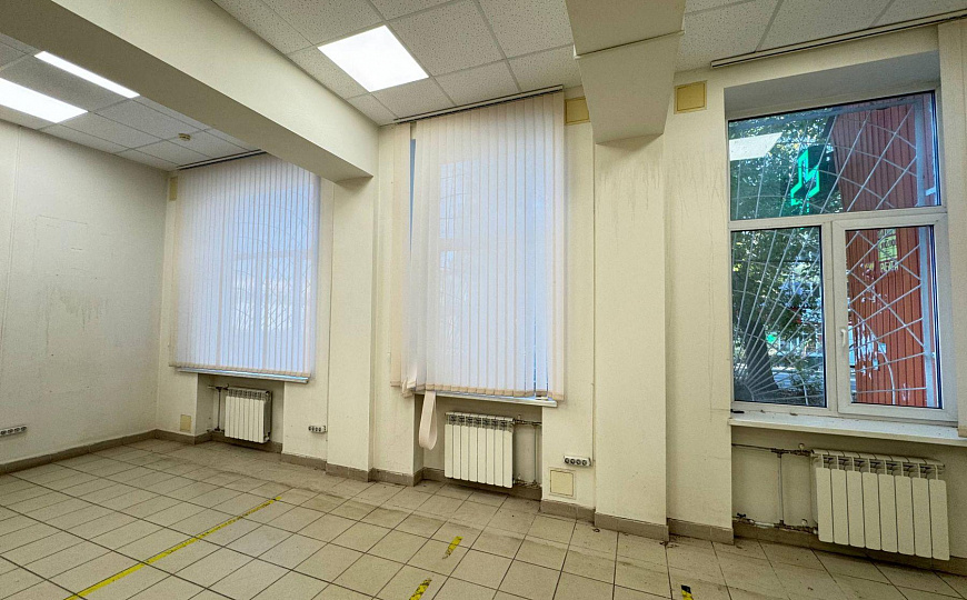 Торговое помещение 105 м2 на трафике фото