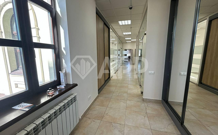 Новый офис с видом на Госсовет фото