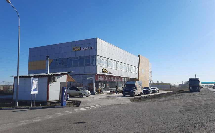 Помещения от 300 м² до 716 м²  фото