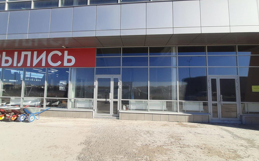 Помещения от 300 м² до 716 м²  фото